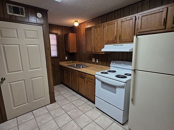 4th image of 702 E 11th St #704