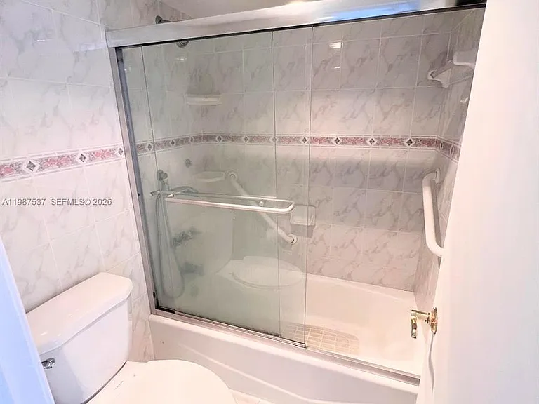 300 Bayview Dr #915 — Photo 24