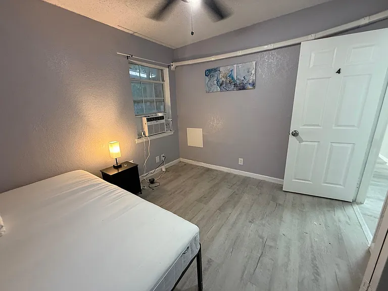 Susan Dr — Photo 4