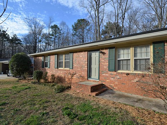 4th image of 4160 Valley Wood Dr