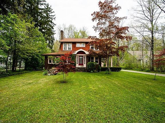 2nd image of 3441 Montrose Ave