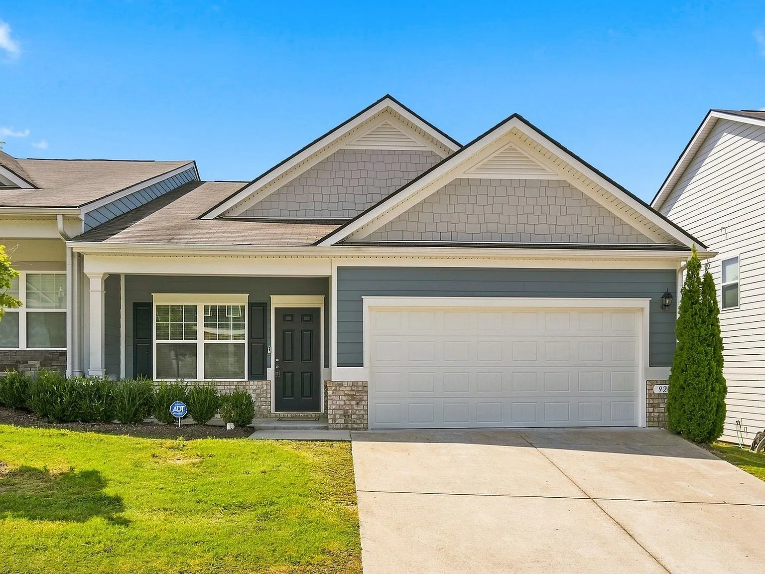 3 bed, 2.0 bath, 1516 sqft, $2,450 — Photo 1