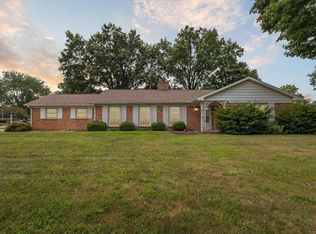 9803 Sunnyside Dr, Plymouth, IN 46563