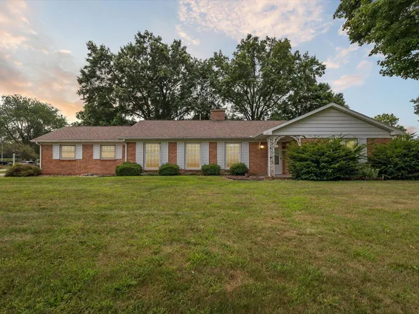 9803 Sunnyside Dr, Plymouth, IN 46563