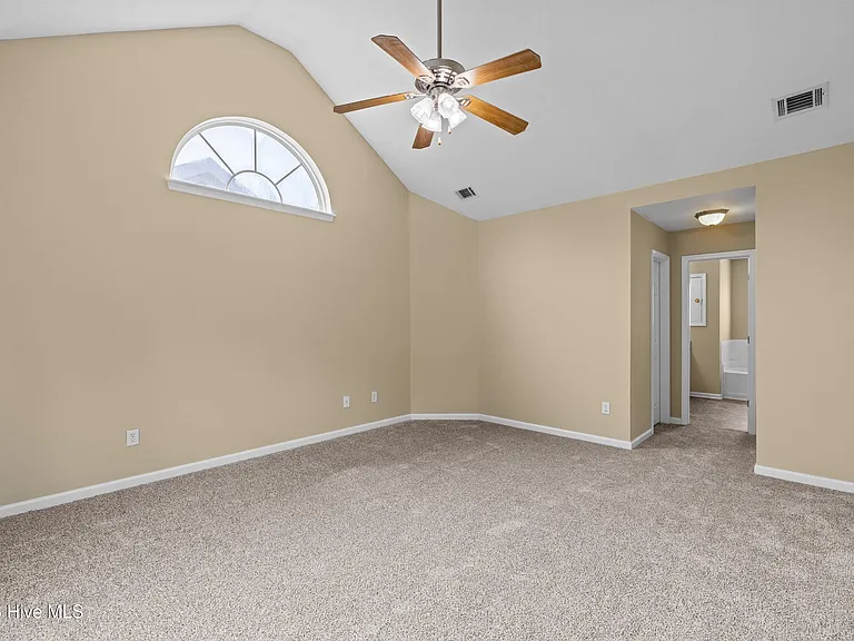7598 Pleasantville Way — Photo 38