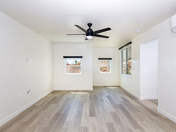 3rd image of 1313 Buena Vista St APT 12