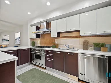 Sweetzerr on Third - Three-Bedroom Three-Bathroom
