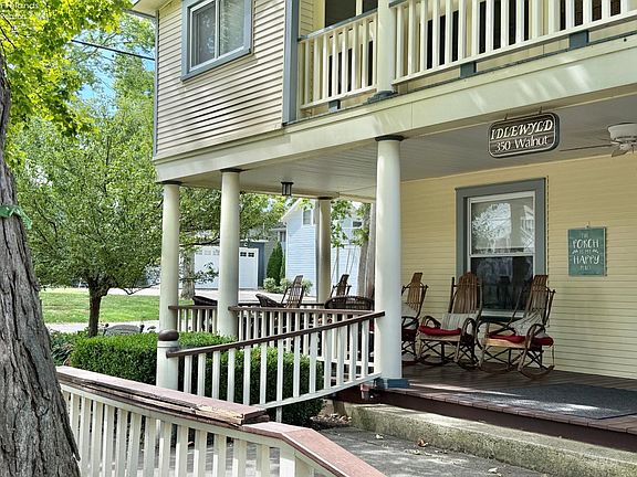3rd image of 350 Walnut Ave