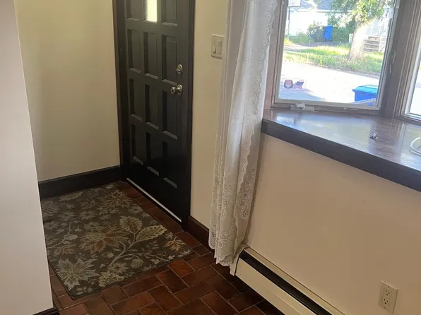 116 Fiat Ave, Iselin, NJ 08830