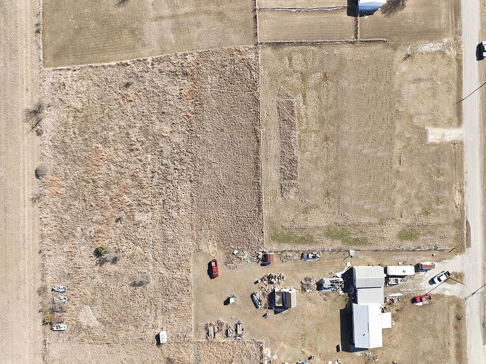 2nd image of 401 E Sunchase Dr