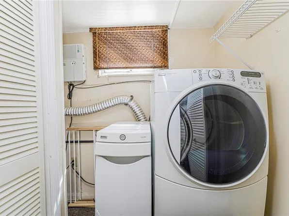 326 Bay 14th Street image 23 of 36