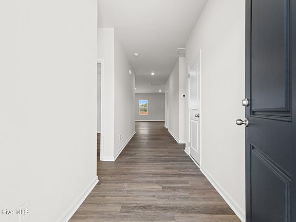 4th image of 106 Nesbitt Court