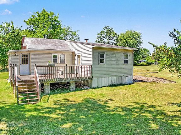 4th image of 520 Bell Manor Rd