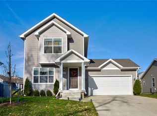 815 Pine Ave, Norwalk, IA 50211