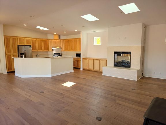 Kitchen & Great Room w/ gas fireplace