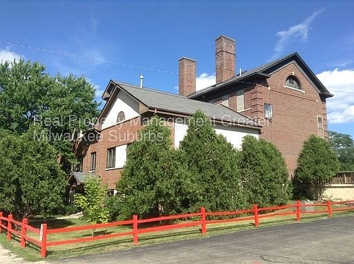 2nd image of 138 Elkhorn Rd APT 202