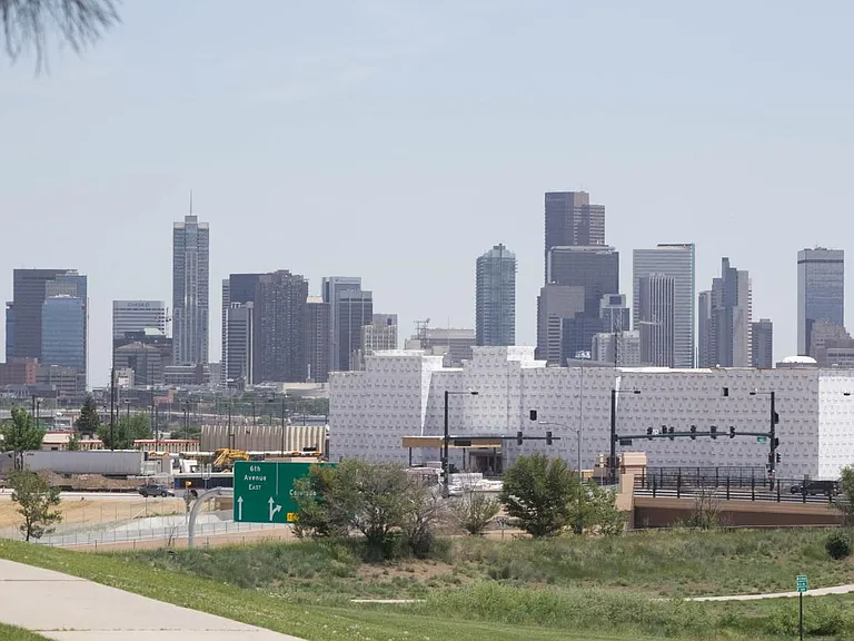 380 N Irving St — Photo 15