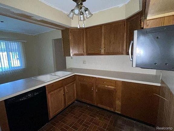5th image of 30569 Spybrook St