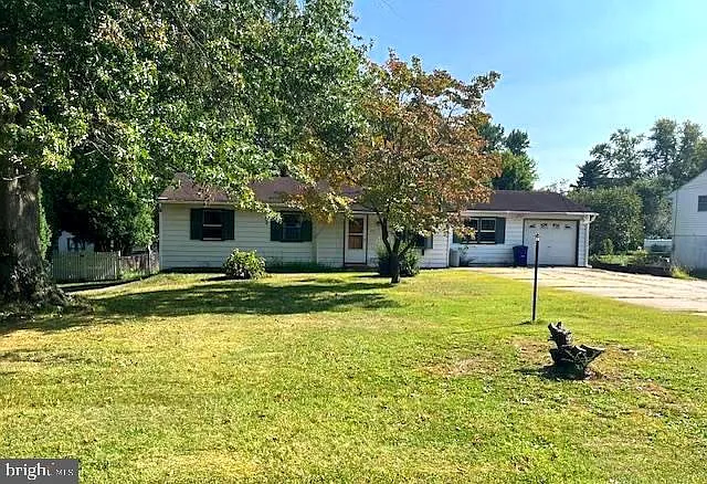 528 W Maple Ave photo 1