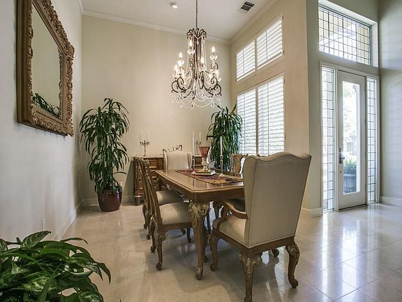 3rd image of 12135 Madeleine Cir