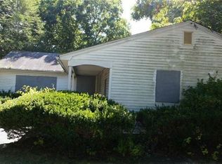 80 Pear St, Brentwood, NY 11717
