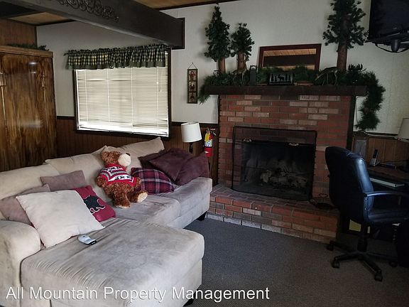 5th image of 1372 Club View Dr
