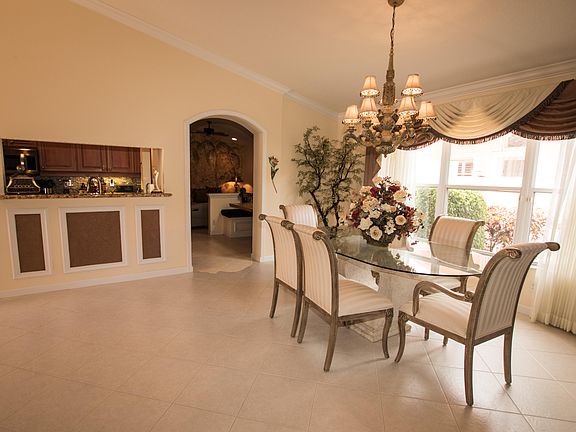 5th image of 5135 Pelican Cove Dr