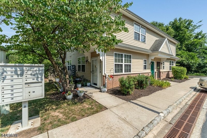 1st image of 17 William Martin Way #17