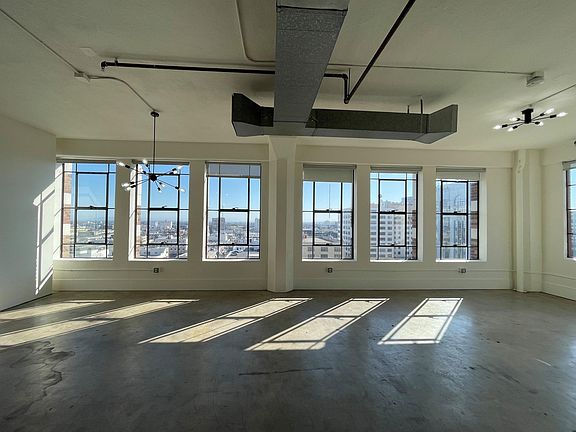 4th image of 315 E 8th St APT 1002