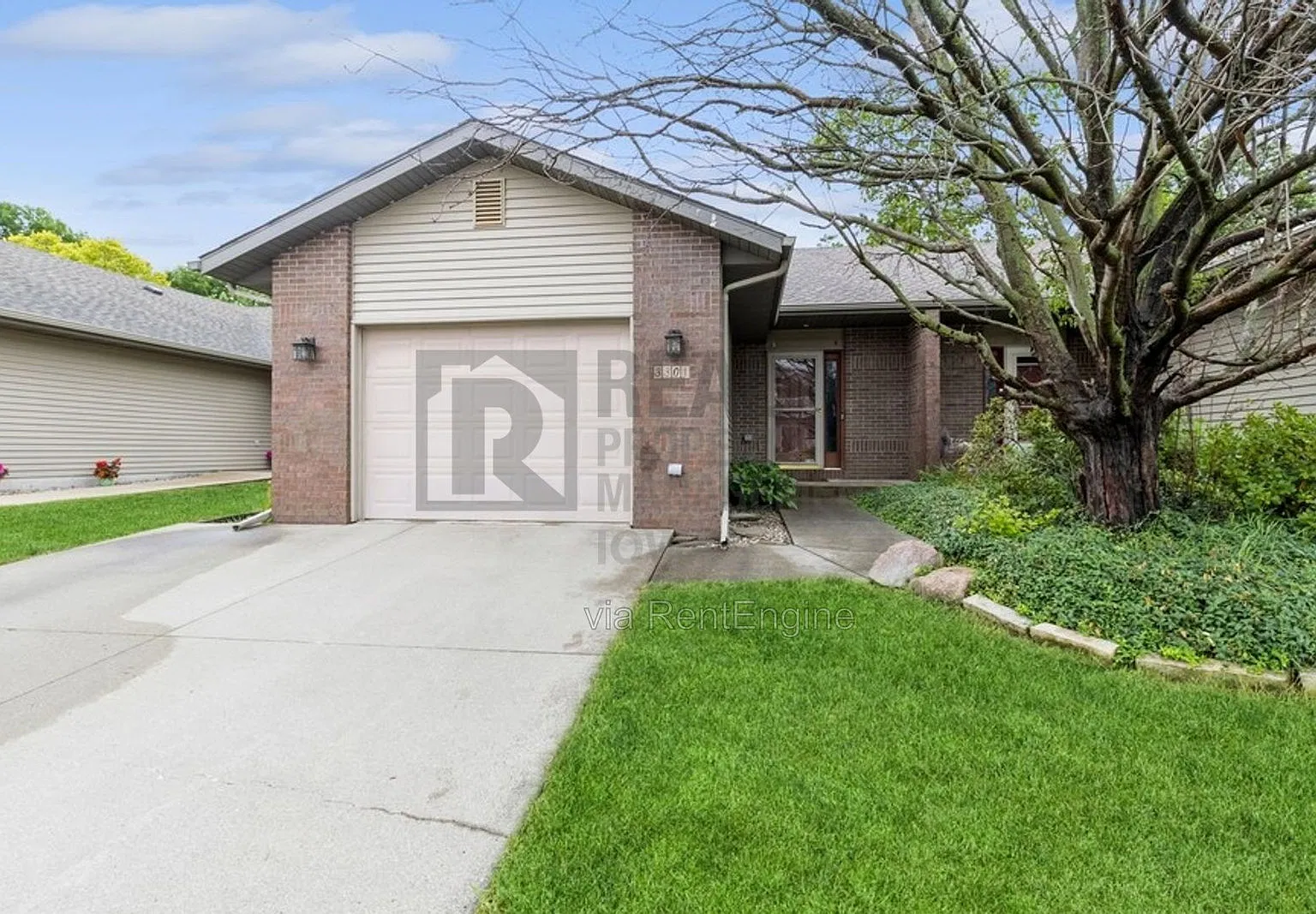 3 bed, 2.0 bath, 1351 sqft, $1,595 — Photo 1