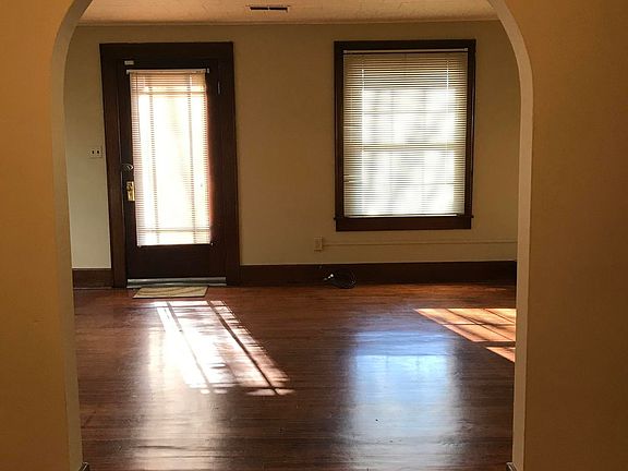 4th image of 30 Lewis St
