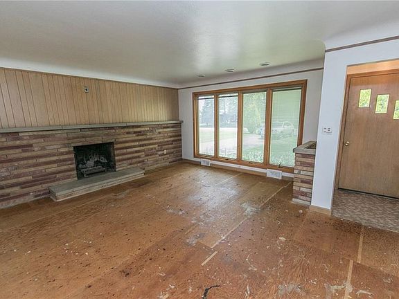4th image of 15340 Sunset Dr