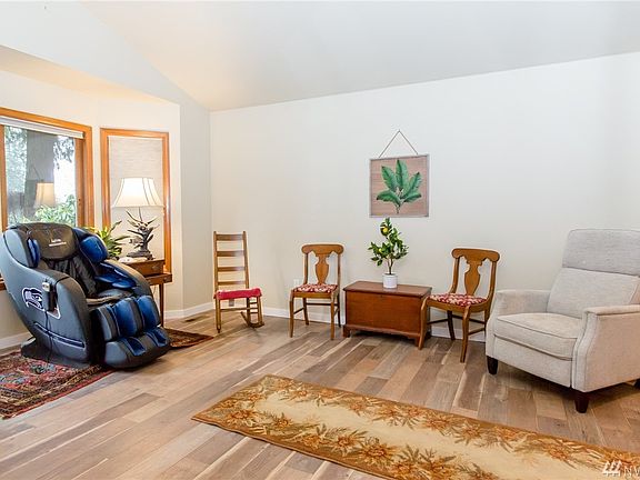 5th image of 1333 Silver Springs Way