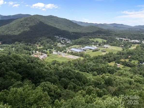 127 Franklin Rd, Swannanoa, NC 28778
