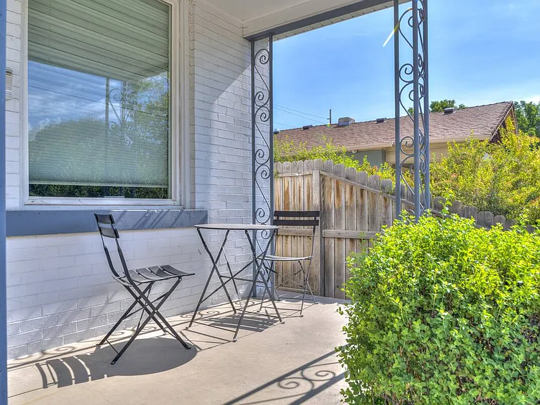 781 E Simpson Ave — Photo 28