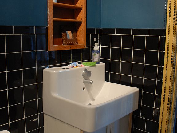 4th image of 39 Lee St APT 5A