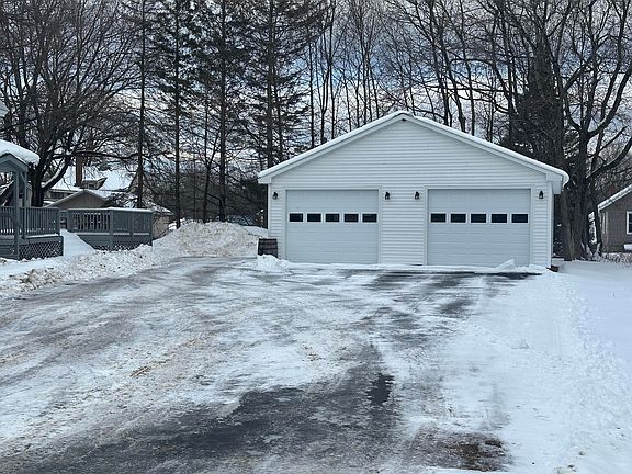 3rd image of 94 Old Point Avenue