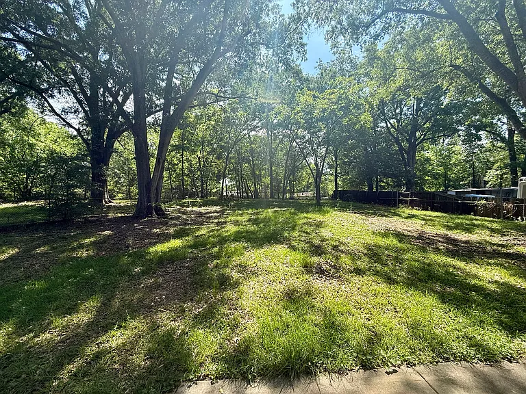 1237 Cottondale Rd — Photo 9