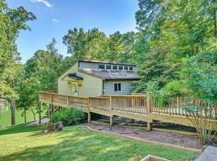 128 Minton Cir, Moneta, VA 24121