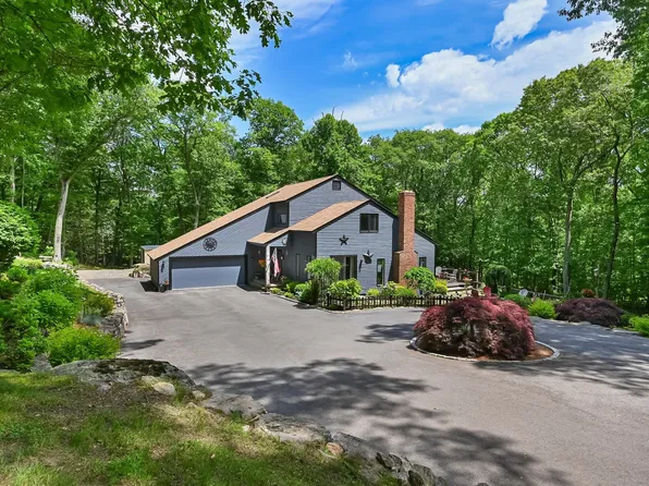 58 Dick Finn Road, New Fairfield, CT 06812