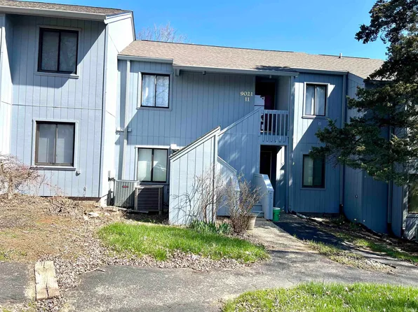 9019 S Pointe Ridge Ln, Bloomington, IN 47401