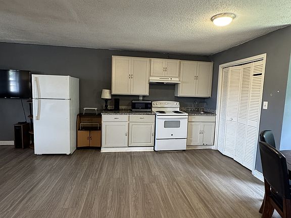 5th image of 612 31st Ave S APT 201