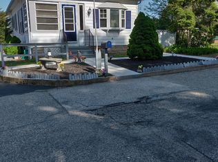 90 Earl Ave, Riverside, RI 02915