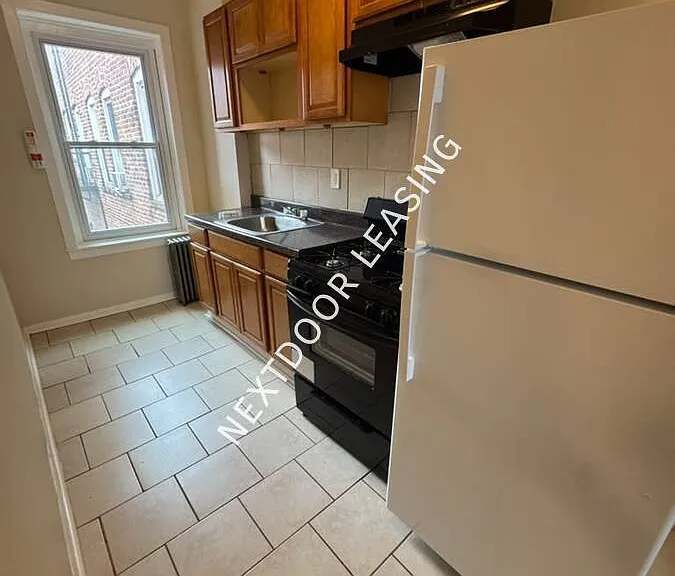 220 Roseville Ave #405M — Photo 1