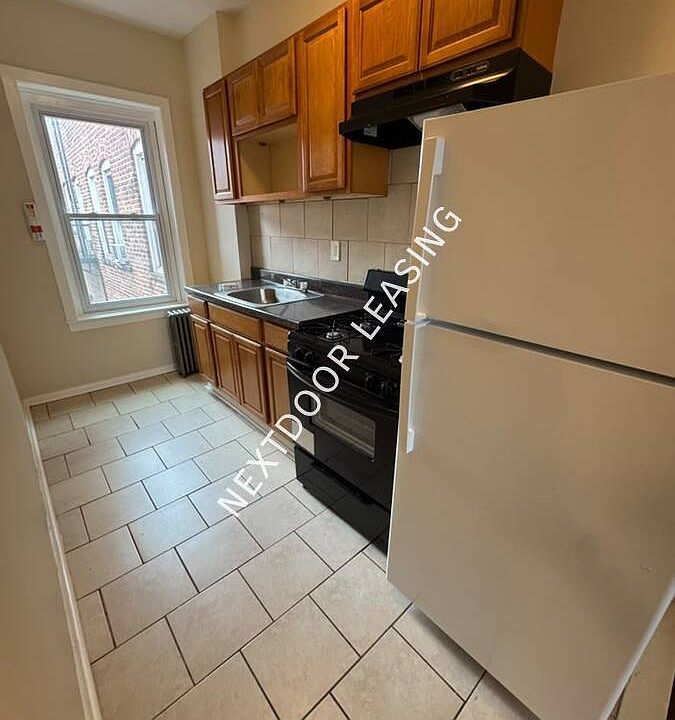 1st image of 220 Roseville Ave #405M