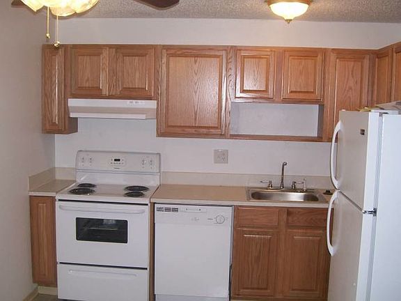 3rd image of 5615 Highway Pl APT 115