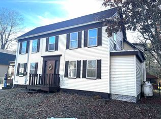 19 W Main St, Newton, NH 03858