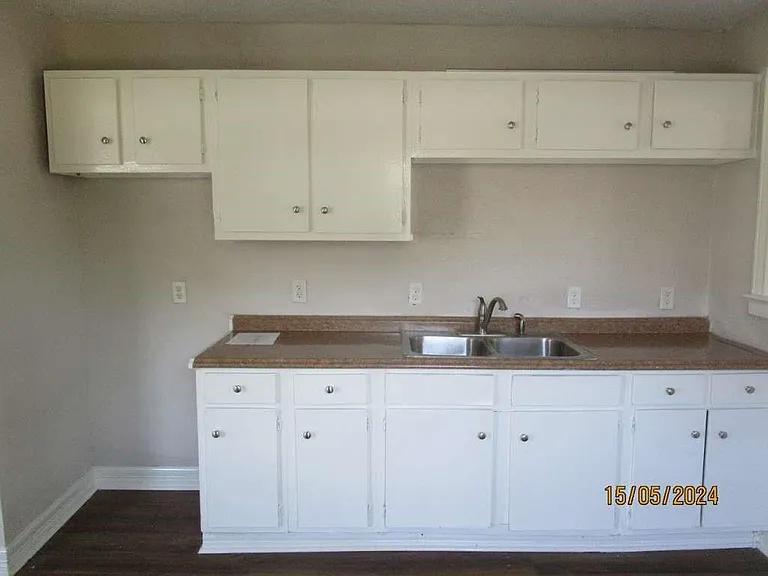 7410 Dallas St — Photo 12