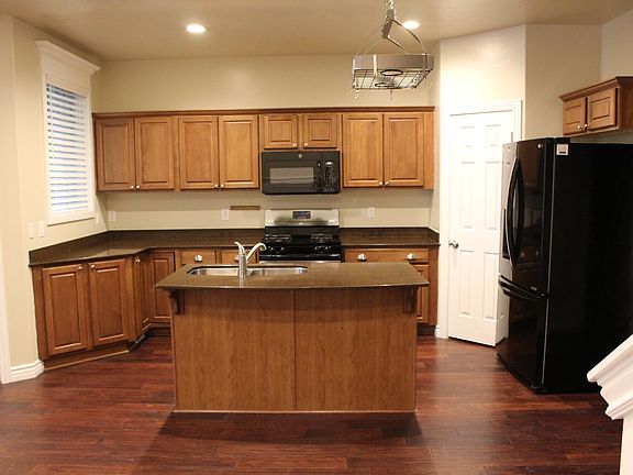 4th image of 3078 S Crews Hill Ct #1