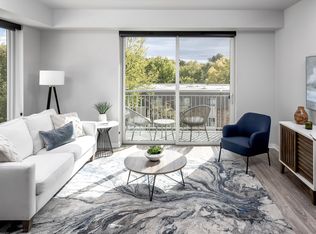 3820 W 31st St #403, Minneapolis, MN 55416